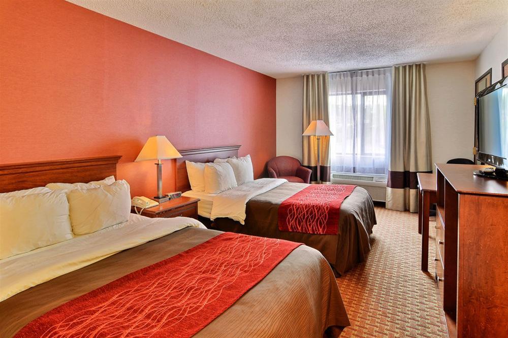 Quality Inn East Liverpool Exterior photo